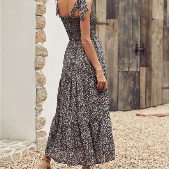 Boho floral shirred tied shoulder maxi dress - Picture 8 of 14